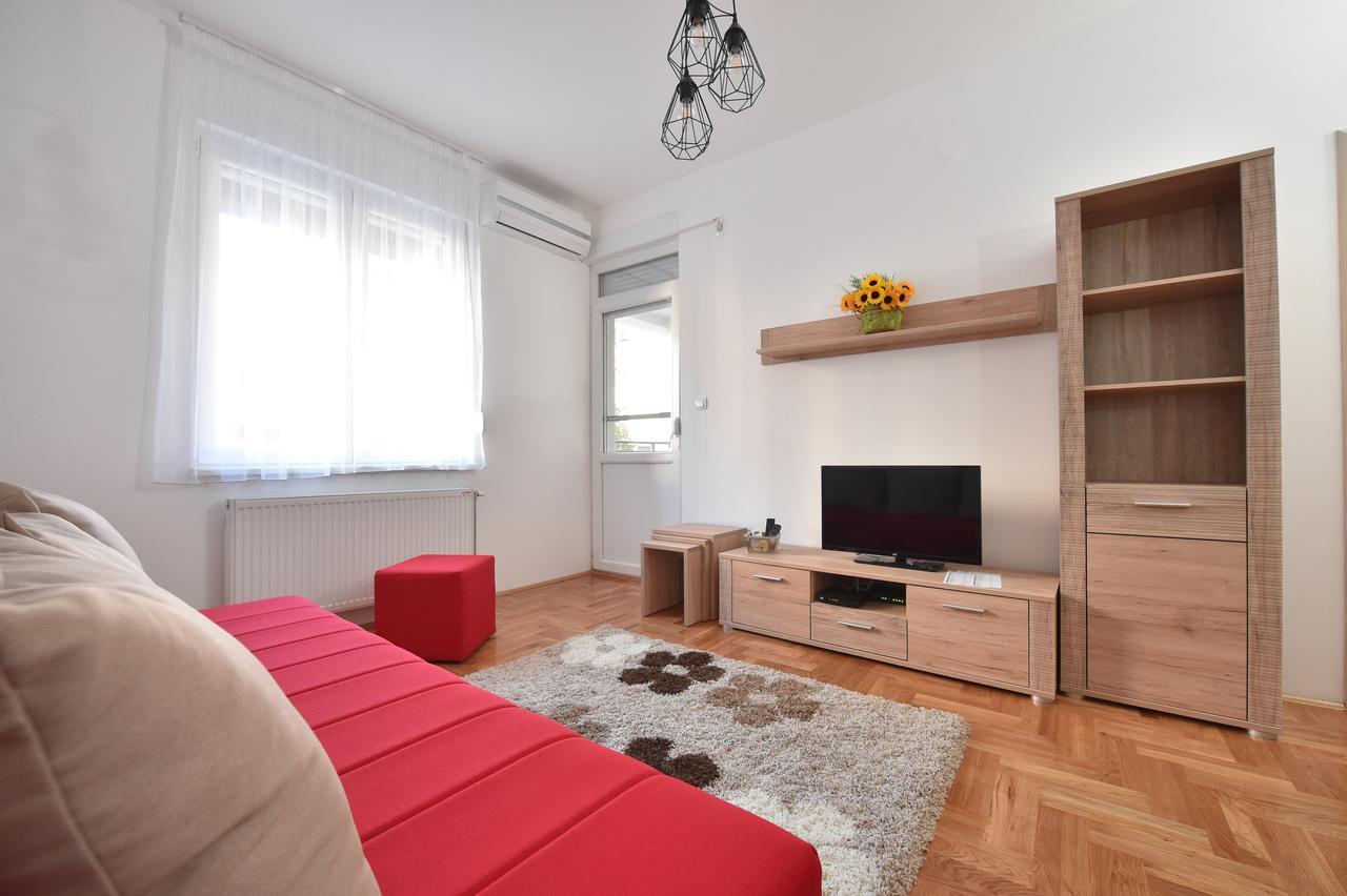 Apartment Cozy And Warm Novi Sad Exterior photo